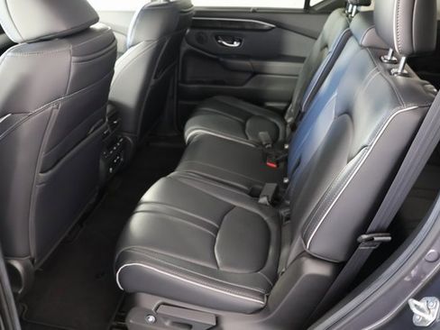 Used 2025 Honda Pilot Elite image 22