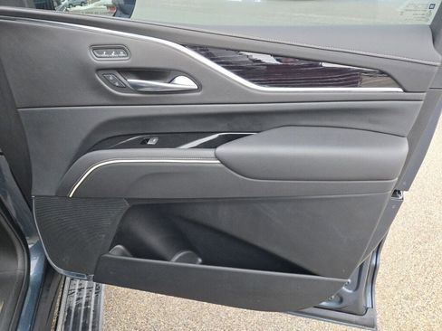 Used 2021 Cadillac Escalade Sport w/ Driver Assist Tech Package image 6