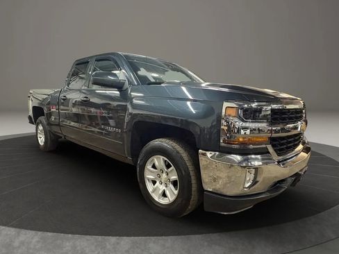 Used 2017 Chevrolet Silverado 1500 LT w/ All Star Edition image 2