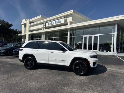 Used 2024 Jeep Grand Cherokee Altitude