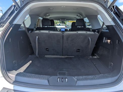 Used 2022 Ford Explorer XLT w/ Equipment Group 202A RWD image 13