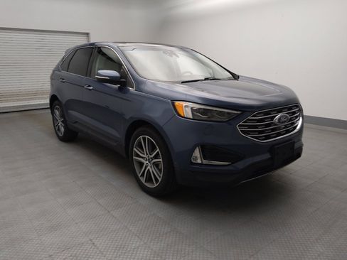 Used 2019 Ford Edge Titanium w/ Equipment Group 301A FWD image 13
