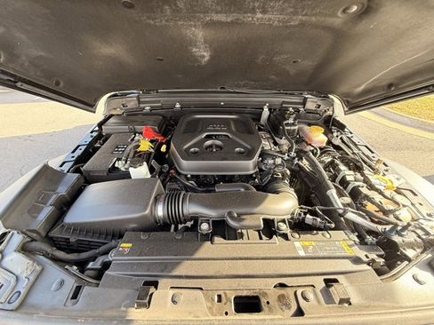 Used 2023 Jeep Wrangler Sport S image 11