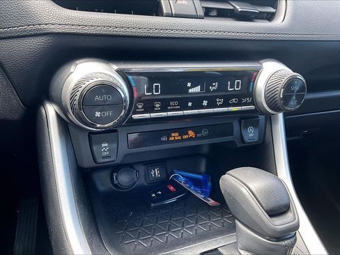 Used 2024 Toyota RAV4 XLE AWD/4WD image 26