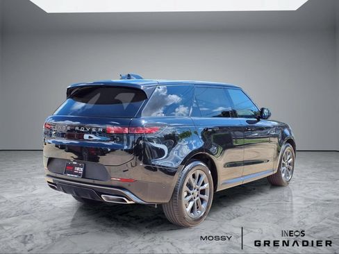 Used 2025 Land Rover Range Rover Sport AWD/4WD image 7