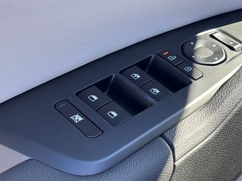 New 2026 Kia Sportage EX image 25