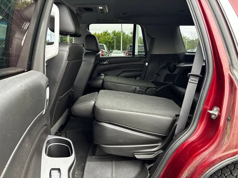 Used 2018 GMC Yukon SLT w/ Open Road Package AWD/4WD image 30
