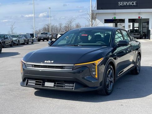 New 2026 Kia K4 FWD image 3