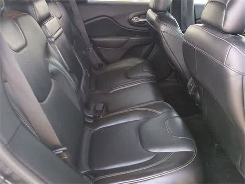 Used 2015 Jeep Cherokee Limited image 20