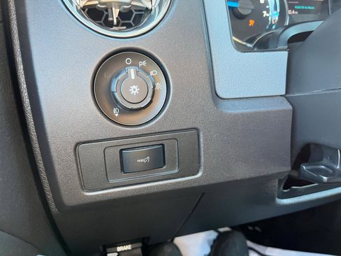 Used 2013 Ford F150 XLT w/ Luxury Equipment Group image 14