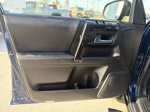 Used 2020 Toyota 4Runner TRD Off-Road Premium image 9