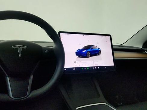Used 2023 Tesla Model 3 Standard Range RWD image 59