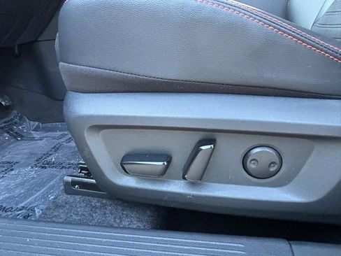 Used 2025 Nissan Rogue SV image 11