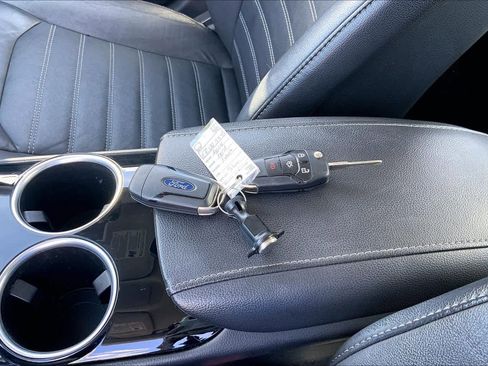 Used 2014 Ford Fusion SE w/ Equipment Group 202A image 14