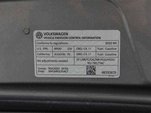 Used 2022 Volkswagen Tiguan SE w/ Panoramic Sunroof Package image 28