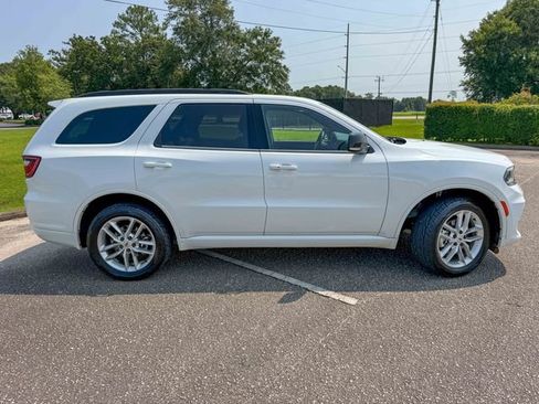 Used 2023 Dodge Durango GT AWD/4WD image 2