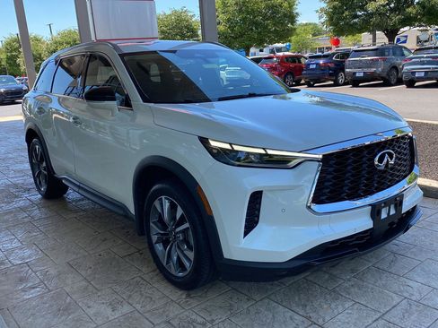 Used 2023 INFINITI QX60 Luxe w/ Vision Package AWD/4WD image 3