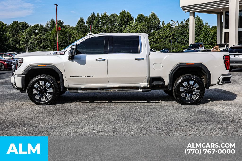Used 2024 GMC Sierra 3500 Denali w/ Technology Package AWD/4WD image 8