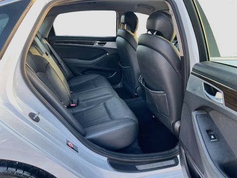 Used 2015 Hyundai Genesis 3.8 RWD image 27