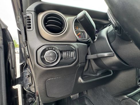 Used 2020 Jeep Gladiator Sport w/ Quick Order Package 24S AWD/4WD image 24