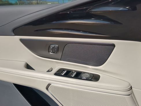 New 2026 Lincoln Nautilus Premier image 12