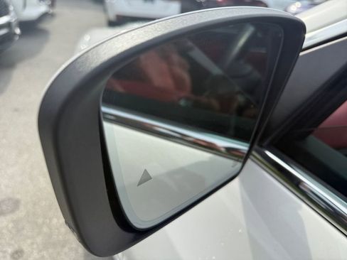 Used 2022 Maserati Levante Modena image 34