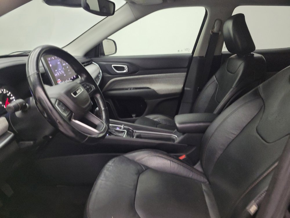 Used 2022 Jeep Compass Latitude w/ Sun and Sound Group AWD/4WD image 17