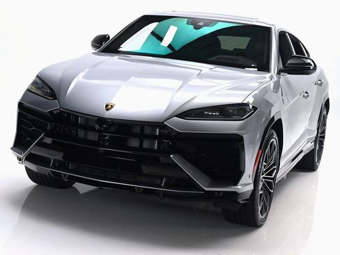 Used 2025 Lamborghini Urus SE AWD/4WD image 30