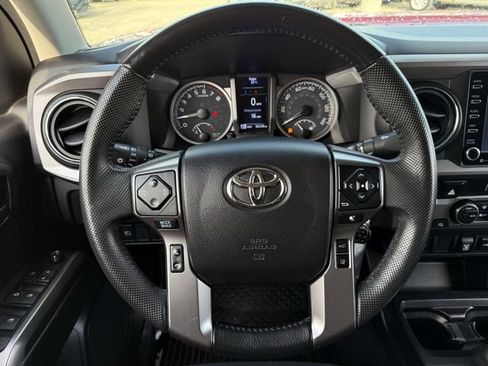 Used 2021 Toyota Tacoma SR5 RWD image 13