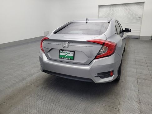 Used 2018 Honda Civic EX image 7