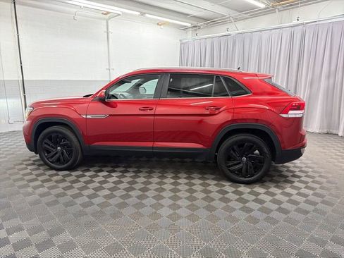 Used 2023 Volkswagen Atlas Cross Sport SE w/ Panoramic Sunroof Package FWD image 17