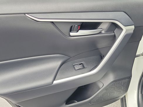 Certified 2025 Toyota RAV4 XLE AWD/4WD image 13