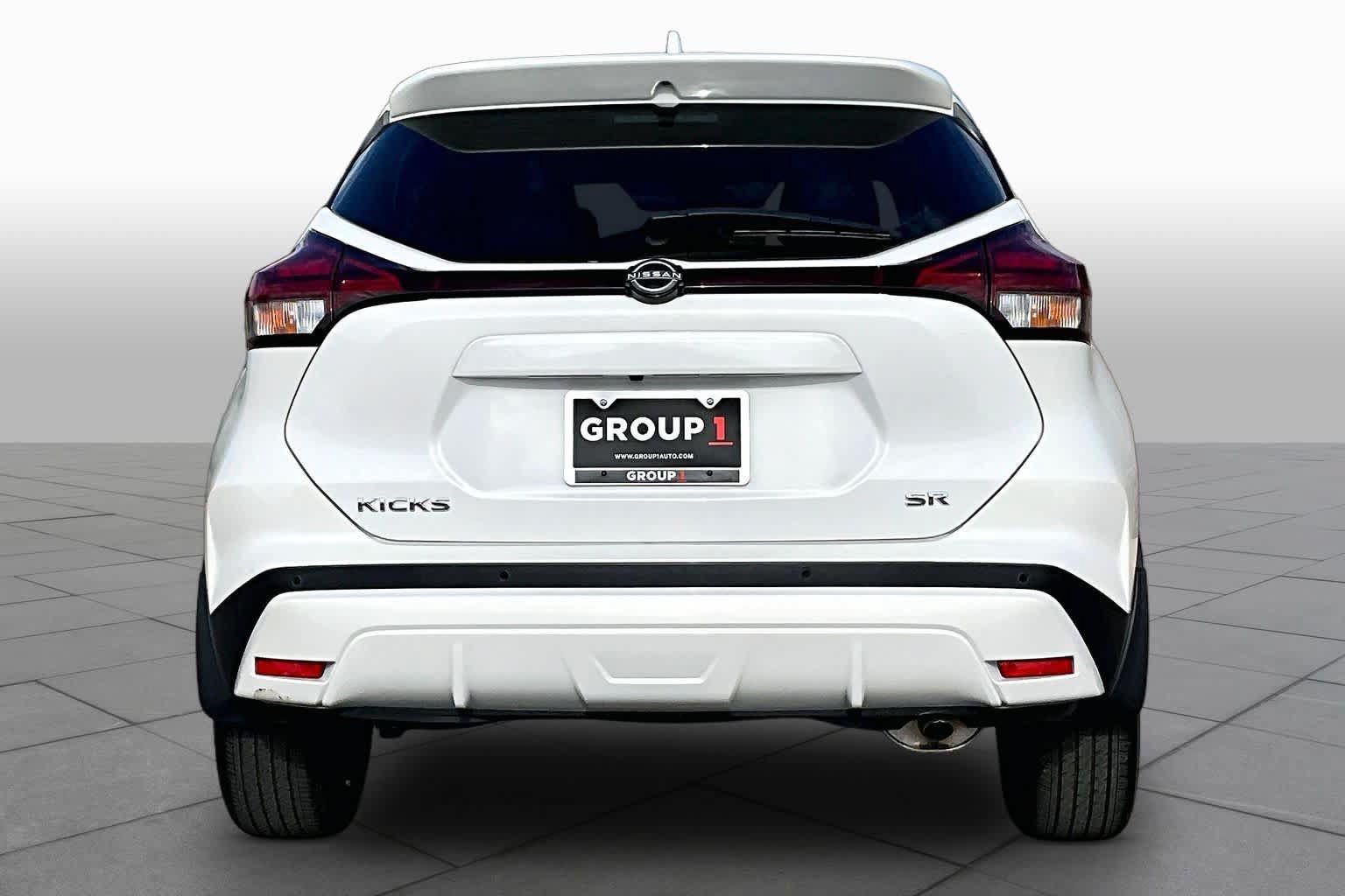 Certified 2024 Nissan Kicks SR w/ SR Premium Package FWD image 5