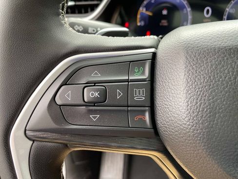 Certified 2025 Jeep Grand Cherokee Laredo X w/ Luxury Tech Group I AWD/4WD image 18