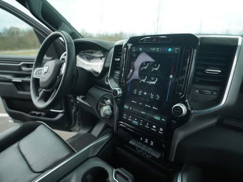 Used 2025 RAM 1500 Laramie image 29