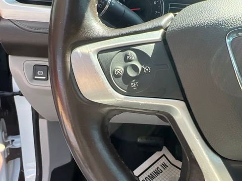 Used 2018 GMC Acadia SLT AWD/4WD image 18