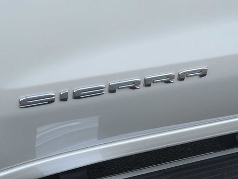 Used 2024 GMC Sierra 1500 SLT w/ SLT Premium Plus Package AWD/4WD image 43