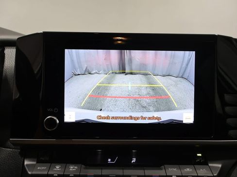 Used 2025 Toyota Camry LE FWD image 27