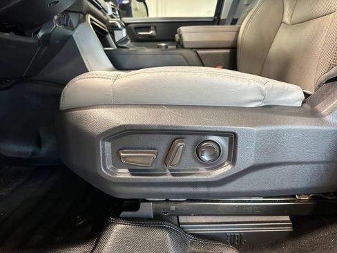 Used 2024 Toyota Tundra Limited AWD/4WD image 15