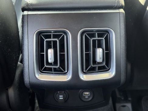 Certified 2022 Kia Sorento EX image 18