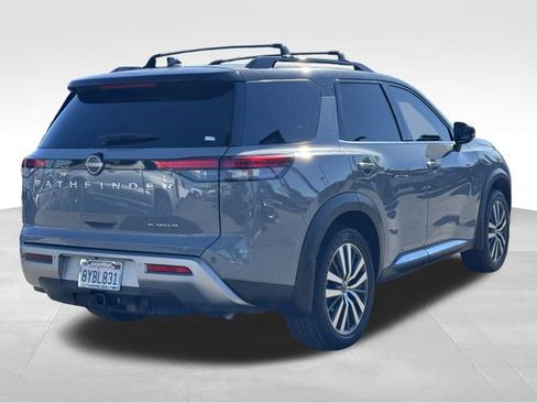 Used 2022 Nissan Pathfinder Platinum w/ Cargo Package image 5