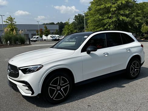Certified 2026 Mercedes-Benz GLC 300 4MATIC image 4