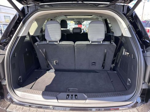 Used 2025 Ford Explorer Active w/ Active Comfort Package AWD/4WD image 8