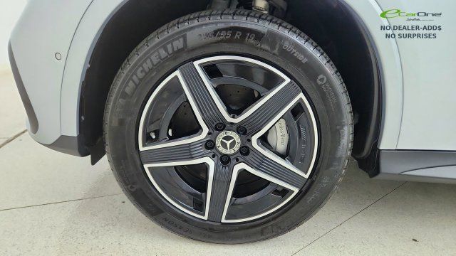 Used 2025 Mercedes-Benz GLC 300 4MATIC image 71