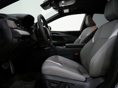 Used 2026 Toyota Camry SE image 11