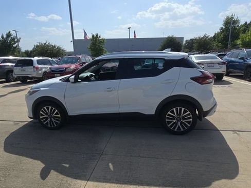 Used 2023 Nissan Kicks SV FWD image 5