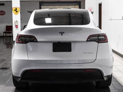 Used 2023 Tesla Model Y Long Range AWD/4WD image 11