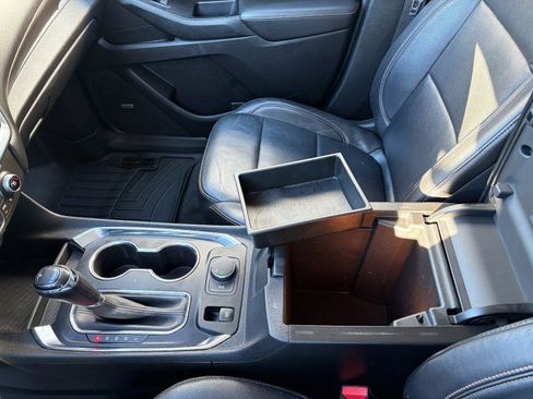 Used 2018 Chevrolet Traverse LT image 20