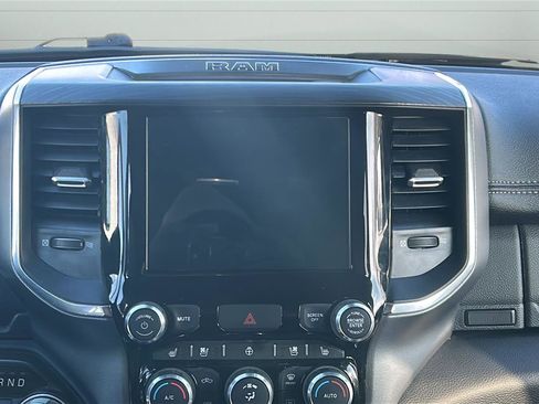 Used 2024 RAM 1500 Laramie image 18