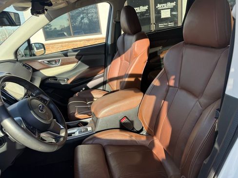 Used 2019 Subaru Ascent Touring w/ Popular Package #3 image 3